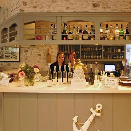 בית הארחה Knudsen 4*