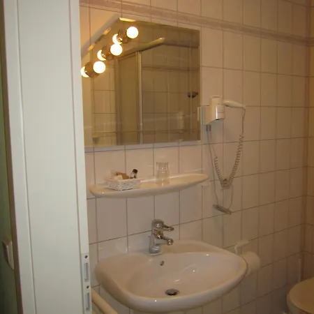 Knudsen בית הארחה Utersum